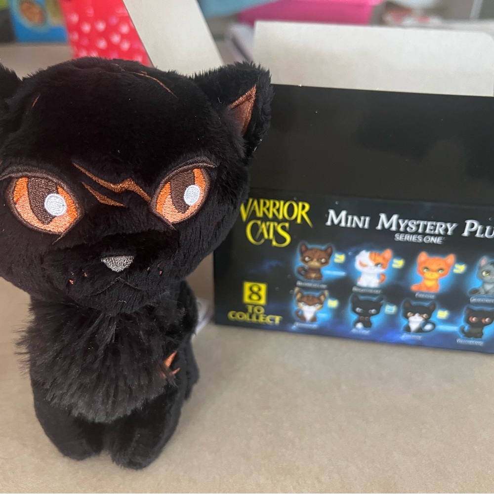 Warrior Cats Mini Mystery Plush - Series One Yellowfang